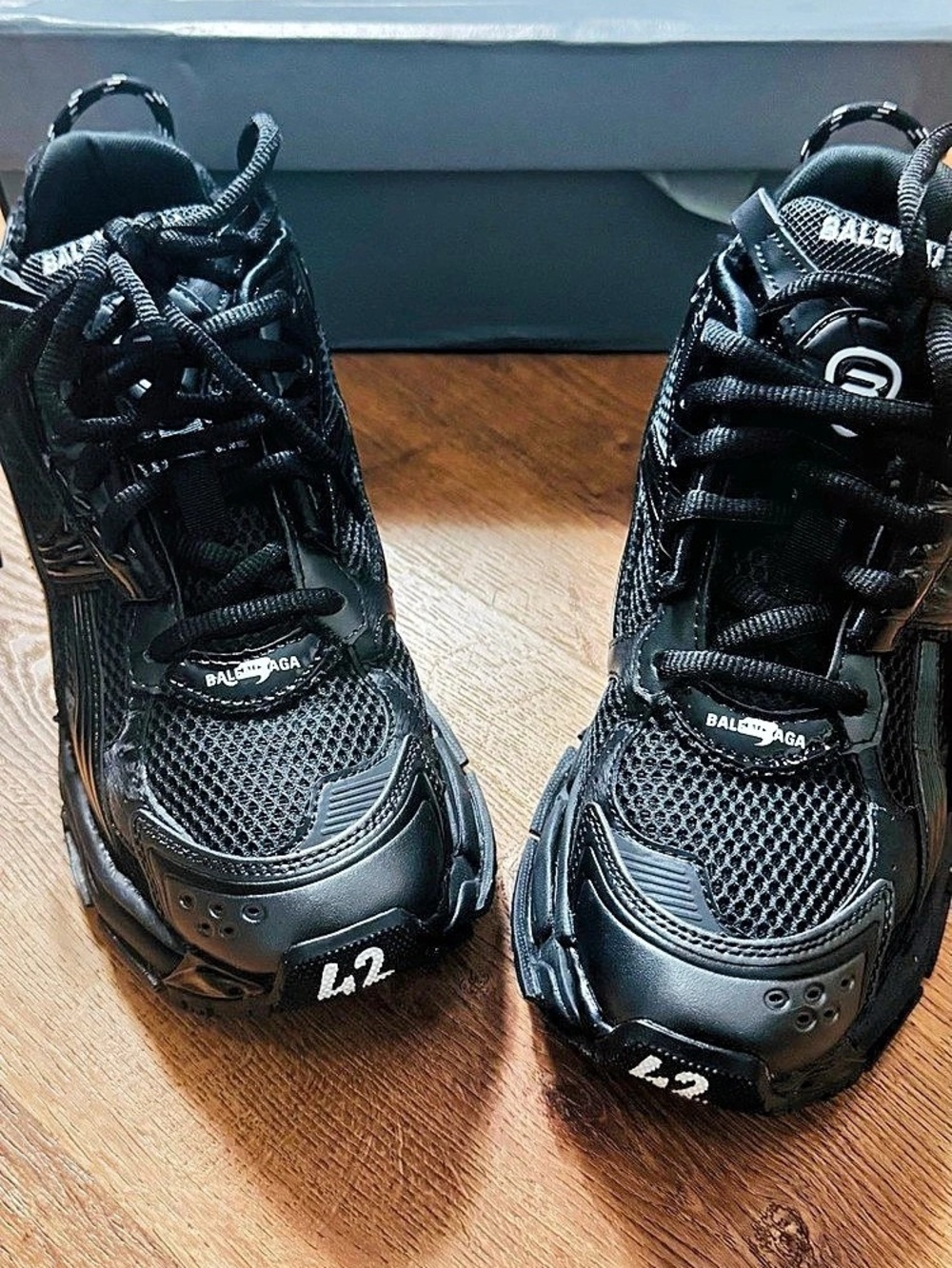 Balenciaga Runner Black Sneakers EU 42 Like New